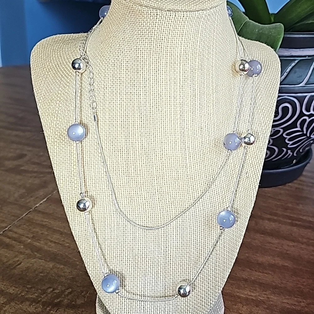 Vintage Necklace with silver tone and lavender  beads